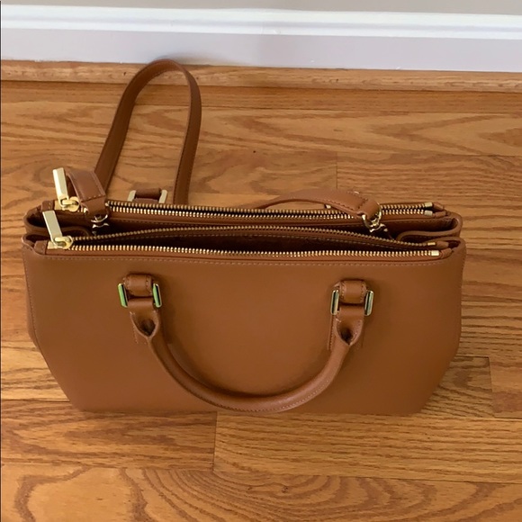 Tory Burch Robinson Bag - Picture 6 of 11